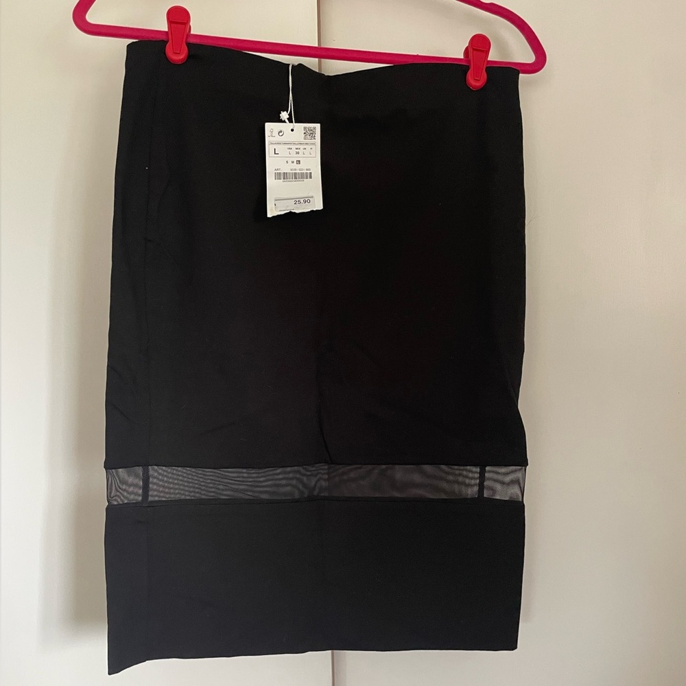 Zara Black Pull On Stretchable Pencil Cut Mesh Detail Bodycon Skirt Size L NWT